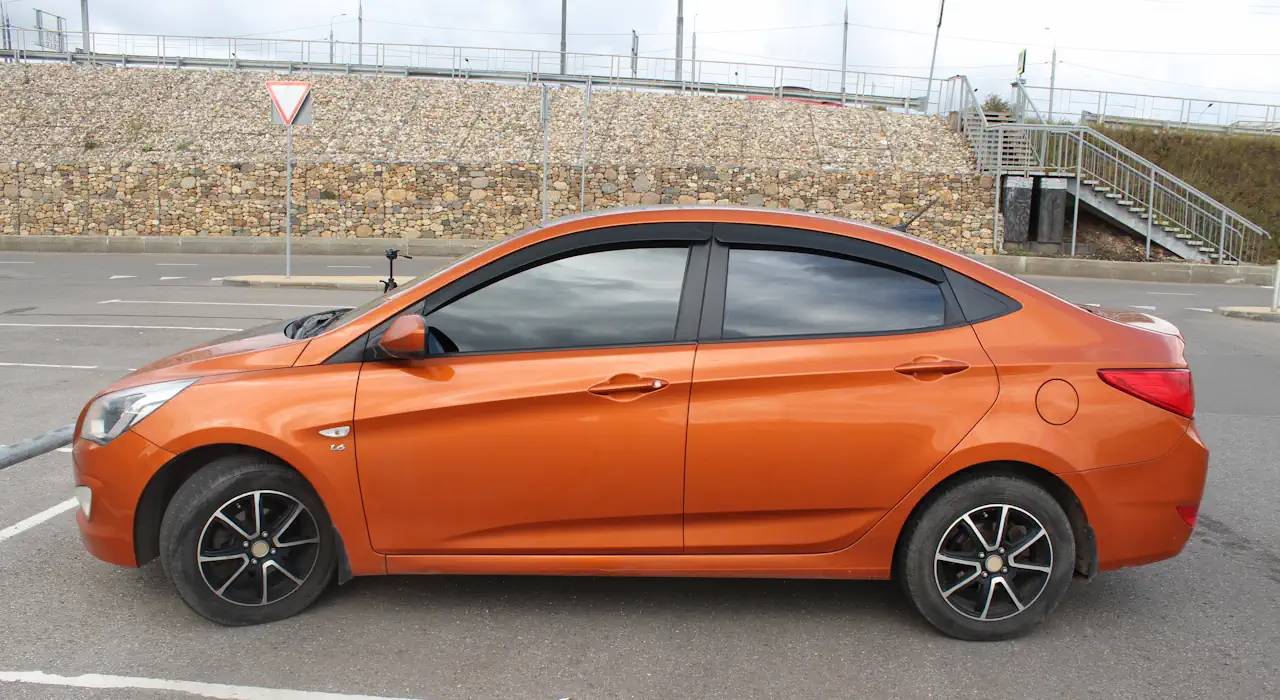 First electrochromic glass manufactured by Octoglass on a car